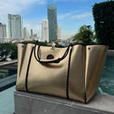 Grote shopper goud geperforeerd wetsuit materiaal