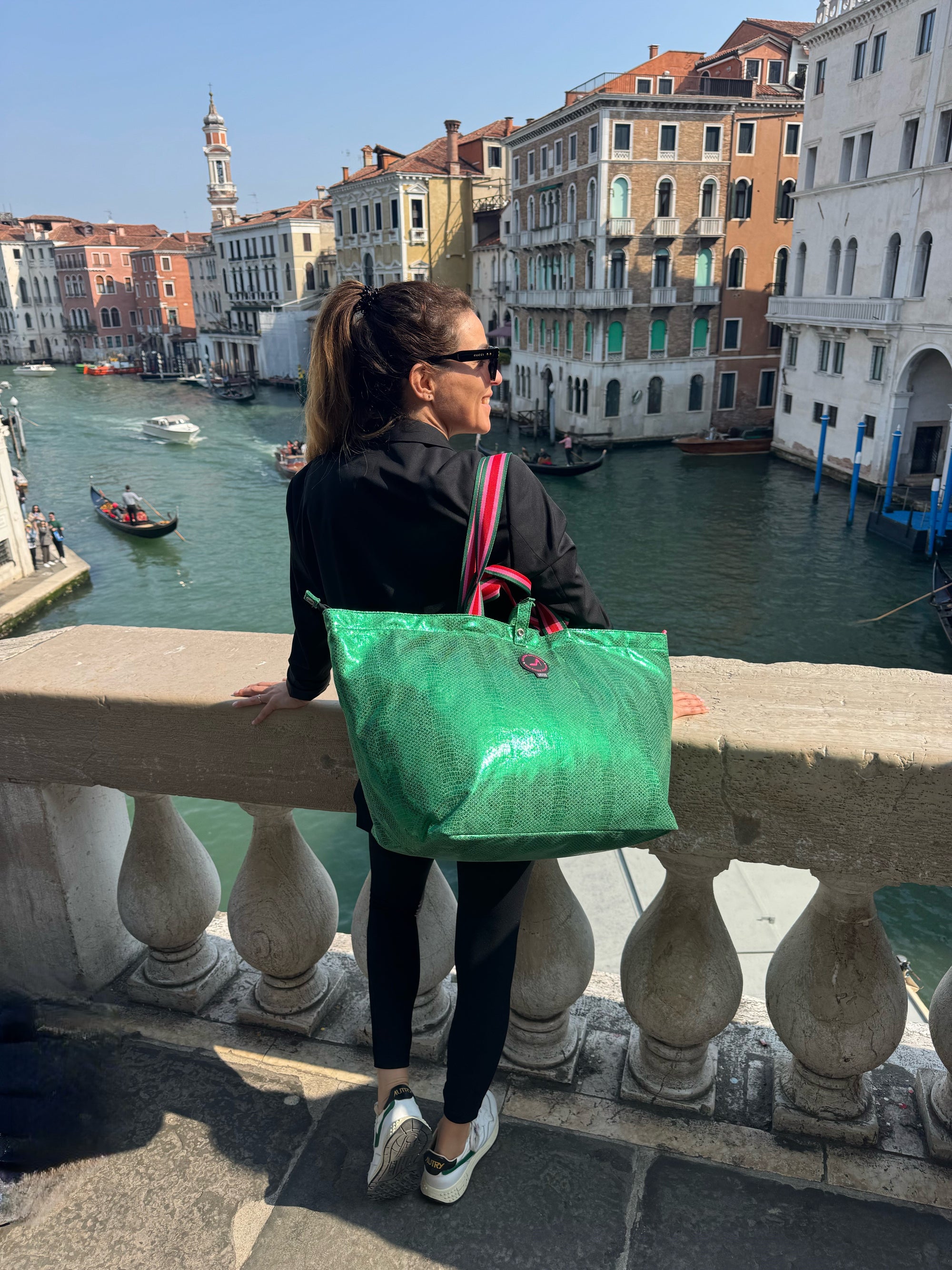 Kleine shopper metallic groen VENEZIA