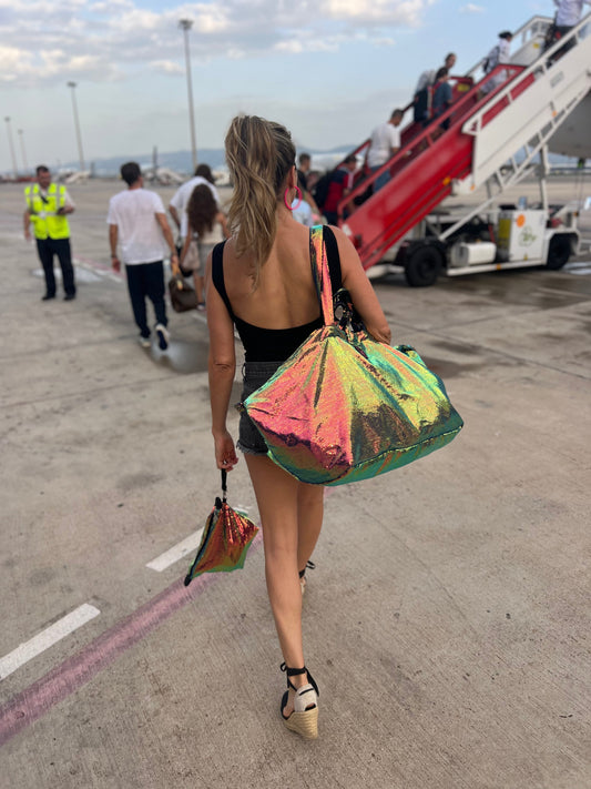 Which bag as hand luggage? What airlines allow