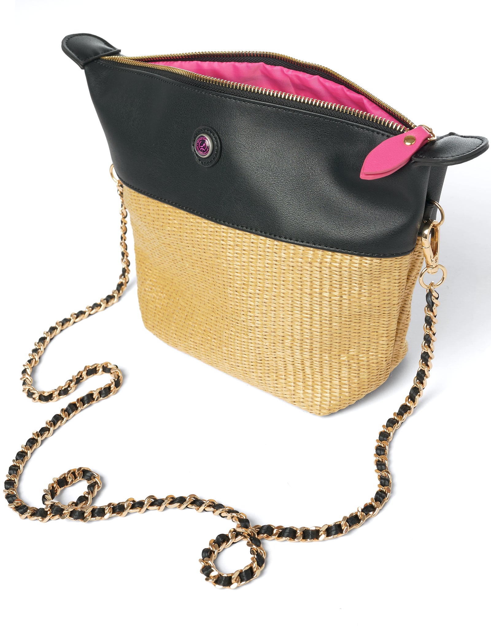 Crossbody bag in black vegan leather and beige straw with gold chain strap and zipper