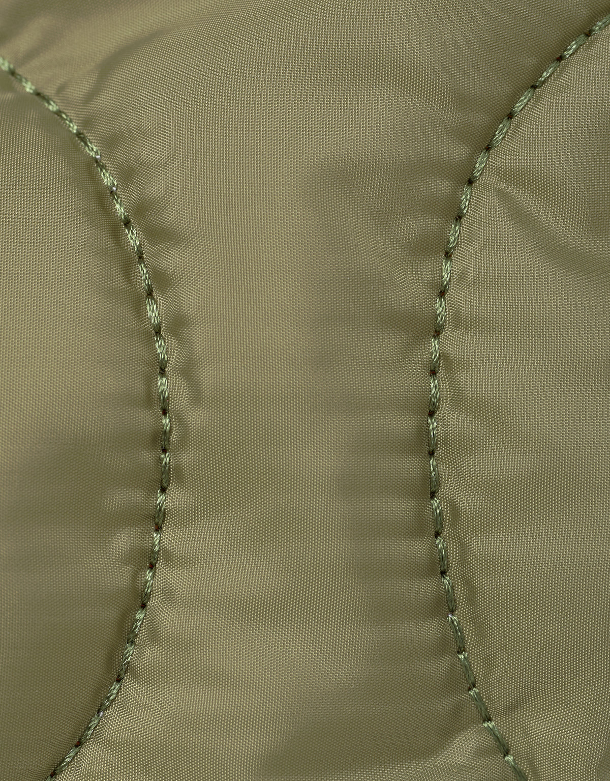 Olive green quilted nylon large tote bag from All-time Favourites, Puffy Green DIANA style, close-up detail.