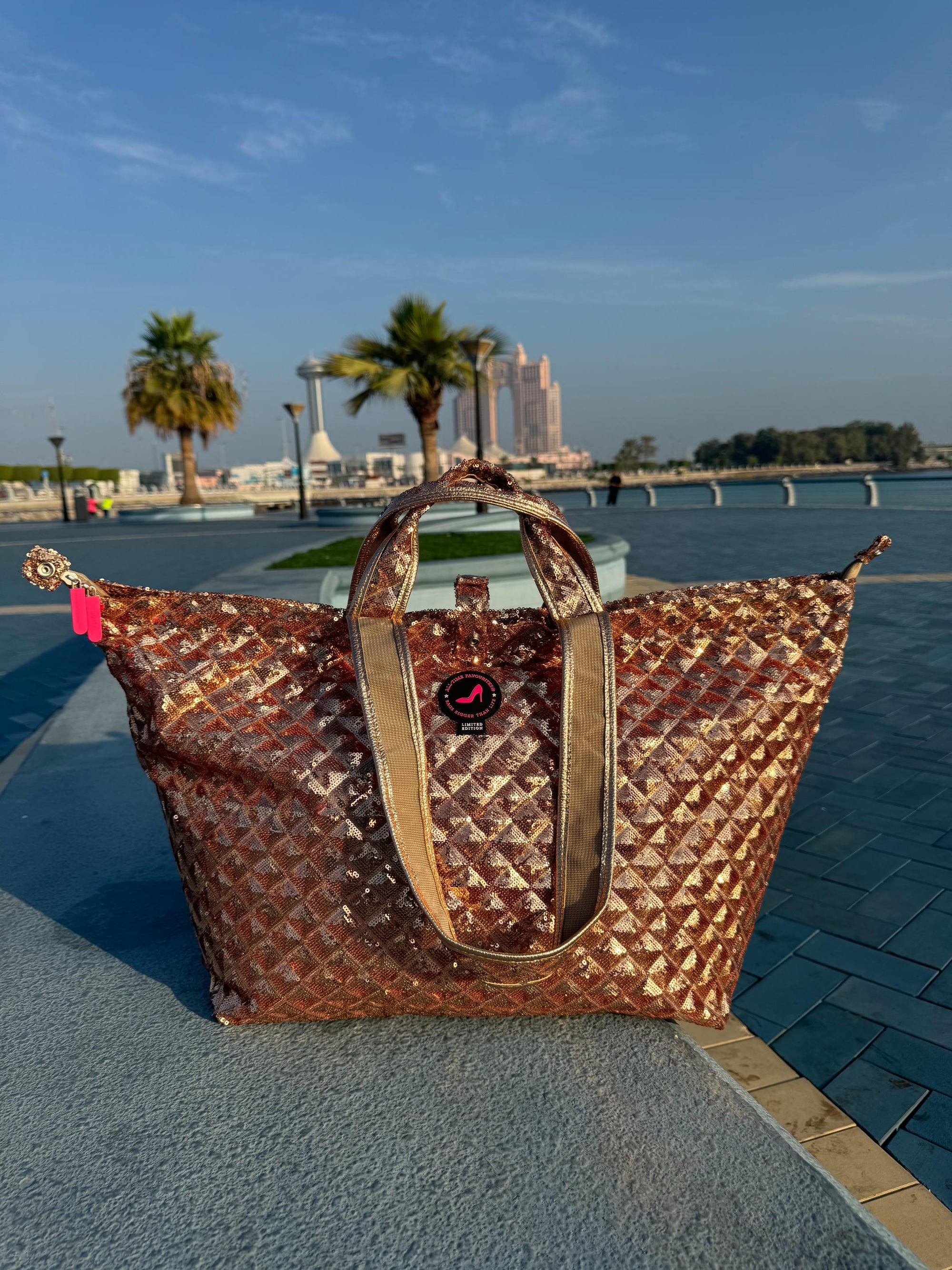 Medium shopper Abu Dhabi skyline