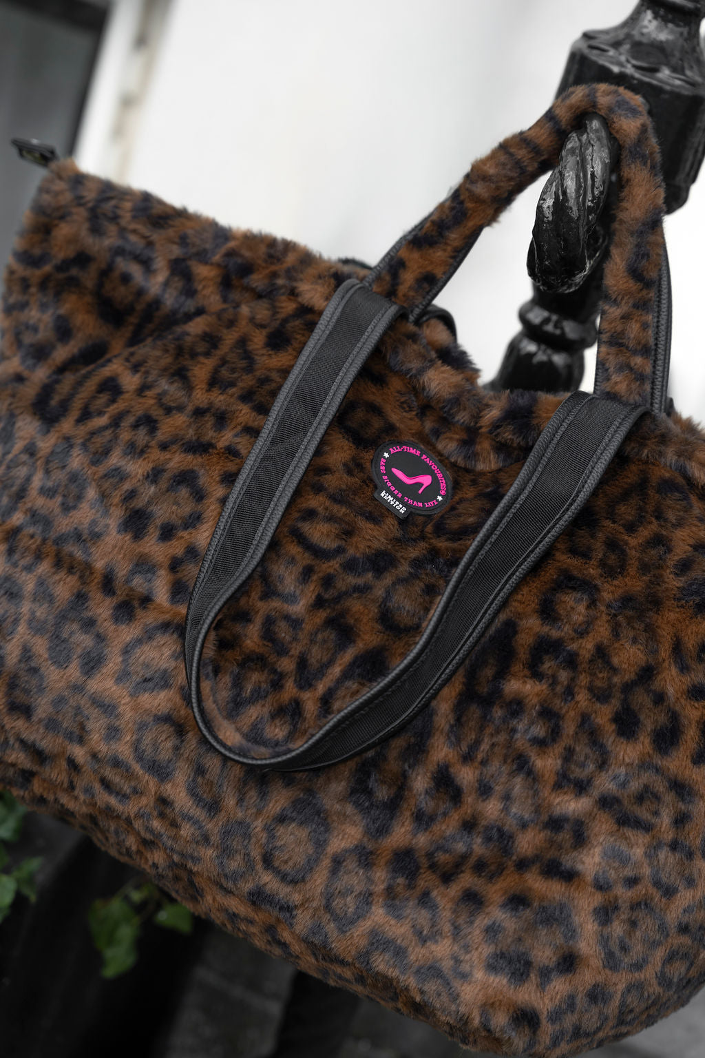 Kleine shopper furry luipaard MAASTRICHT