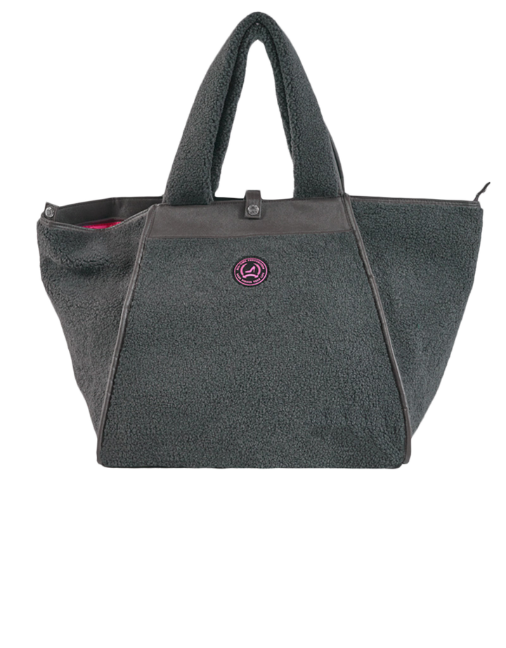 Grijze teddy-tote van middelgroot formaat met korte hengsels, knoopsluiting en HAMBURG-logo.