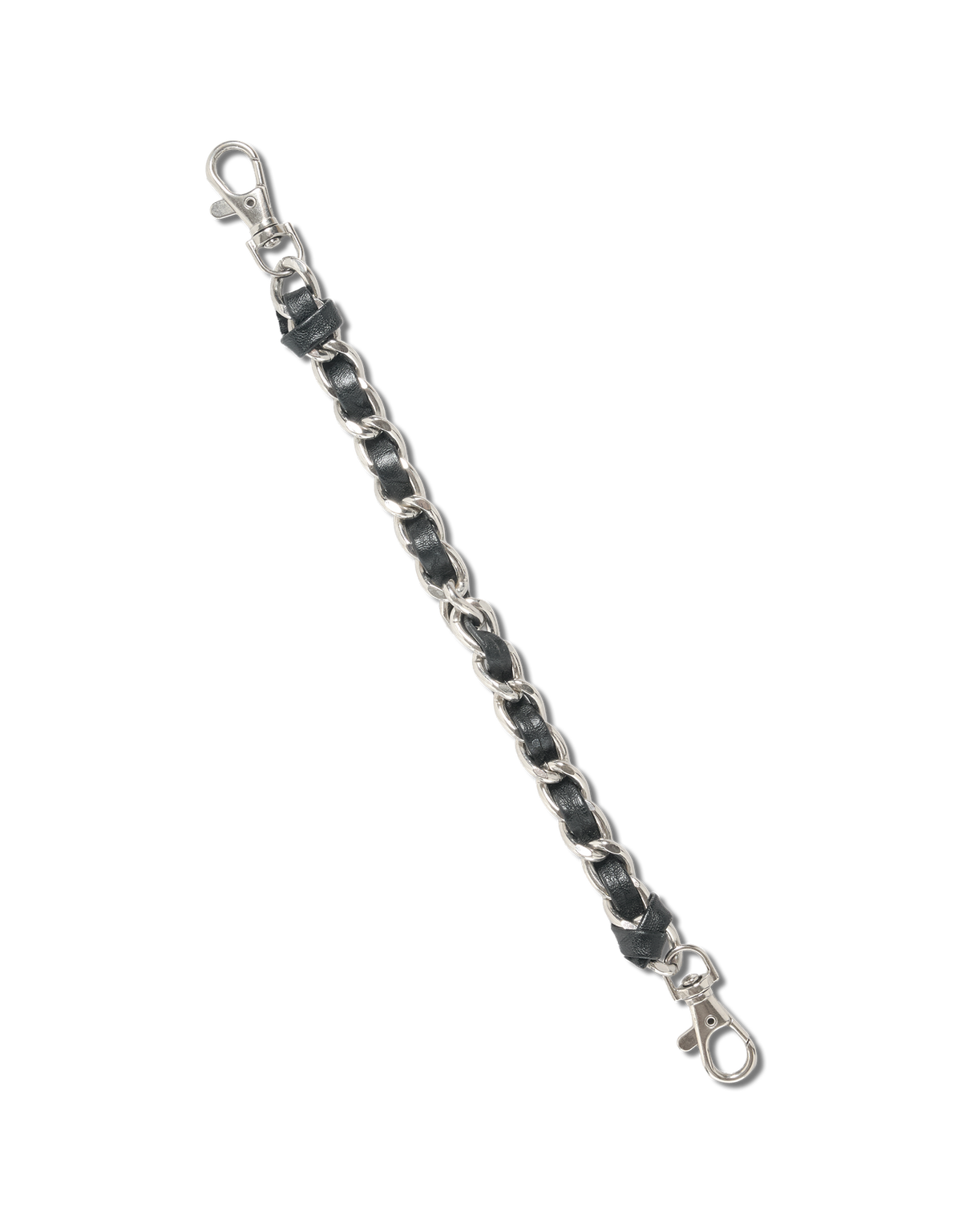 Black Caviar KATE-Armbandkette, silberfarbene Beschläge mit schwarzem Leder, präsentiert auf weißem Hintergrund.