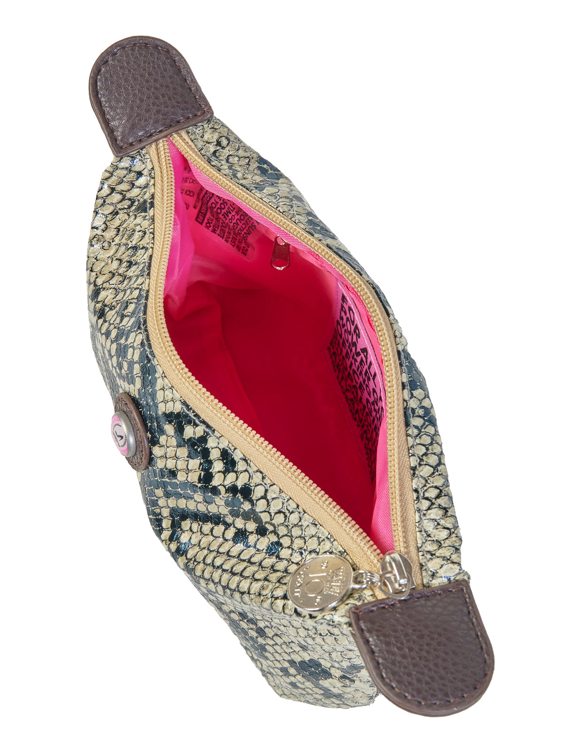 Pythonprint make-uptasje met een beige rits, bruine accenten en een felroze binnenkant. Modeaccessoire voor cosmetica.