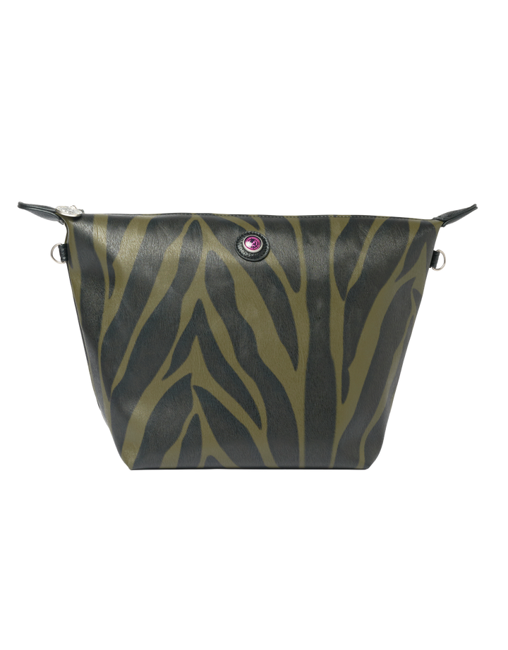 Toilettas met zebraprint en zwarte strepen, rond logo-embleem, ritssluiting; ook geschikt als clutch; stevig materiaal.