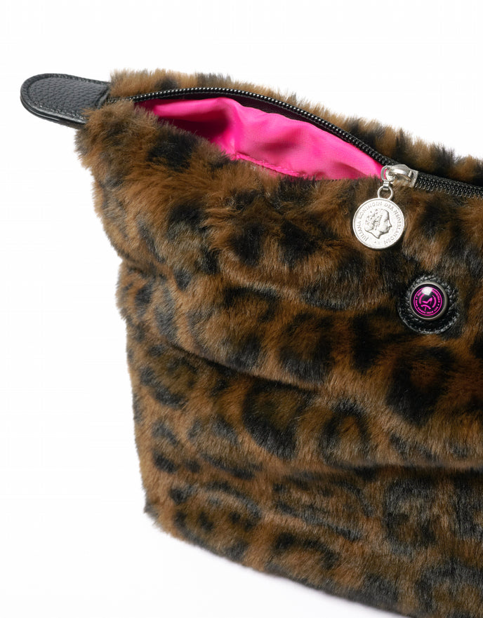 Toiletry Bag Furry Leopard MAASTRICHT